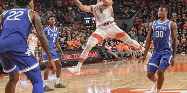 NCAA Basketball: Kentucky at Clemson