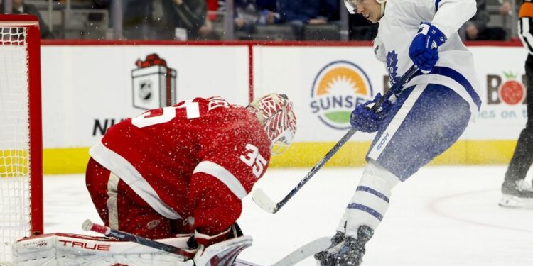 NHL: Toronto Maple Leafs at Detroit Red Wings