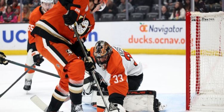 NHL: Philadelphia Flyers at Anaheim Ducks