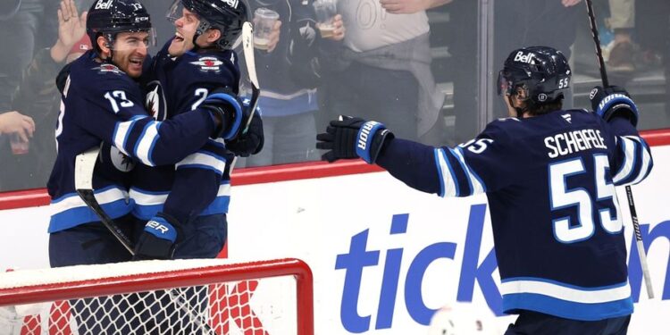 NHL: Ottawa Senators at Winnipeg Jets