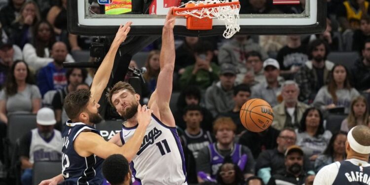 NBA: Dallas Mavericks at Sacramento Kings