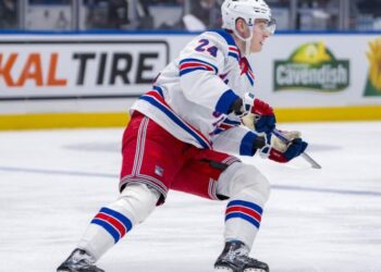 NHL: New York Rangers at Vancouver Canucks