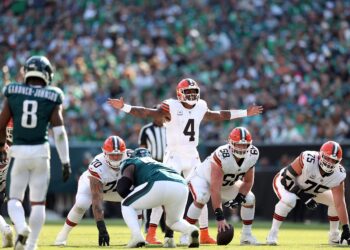 Deshaun Watson of the Cleveland Browns calls a play as they take on the Philadelphia Eagles in the fourth quarter at Lincoln Financial Field on October 13, 2024 in Philadelphia, Pennsylvania.