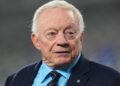 Jerry Jones at Giants-Cowboys