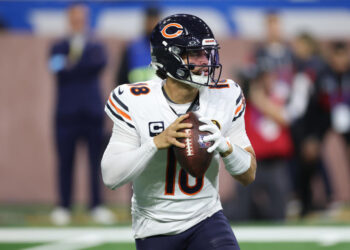 DETROIT, MICHIGAN - NOVEMBER 28: Caleb Williams #18 of the Chicago Bears plays against the Detroit Lions at Ford Field on November 28, 2024 in Detroit, Michigan. (Photo by Gregory Shamus/Getty Images)