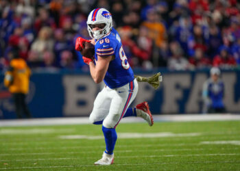 Nov 17, 2024; Orchard Park, New York, USA; Buffalo Bills tight end Dawson Knox (88) makes a catch against the Kansas City Chiefs during the second half at Highmark Stadium. Mandatory Credit: Gregory Fisher-Imagn Images