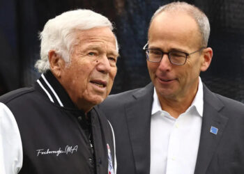 Patriots owner Robert Kraft and team president Jonathan Kraft