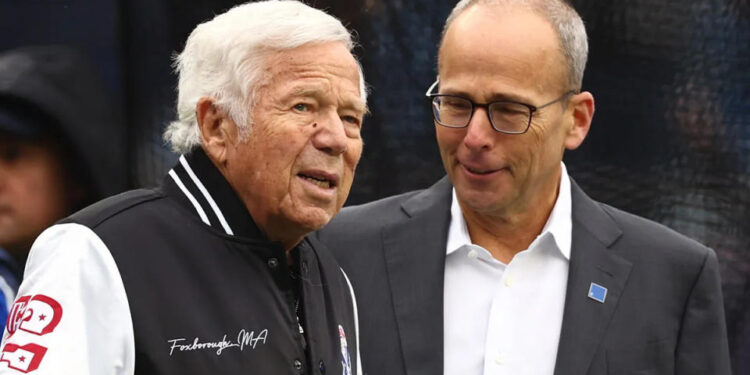 Patriots owner Robert Kraft and team president Jonathan Kraft