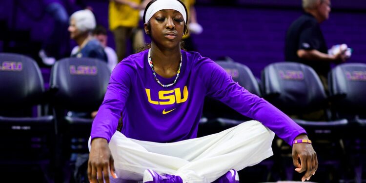 Flau'Jae Johnson meditates on court