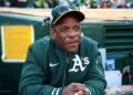 Rickey Henderson in dugout