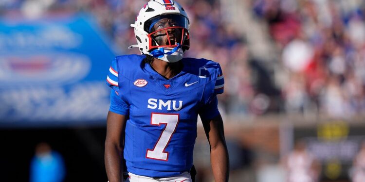 SMU quarterback Kevin Jennings