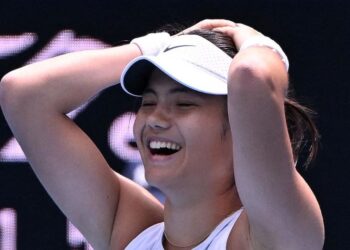 Emma Raducanu celebrates beating Amanda Anisimova at the Australian Open