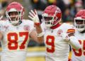 Travis Kelce celebrates