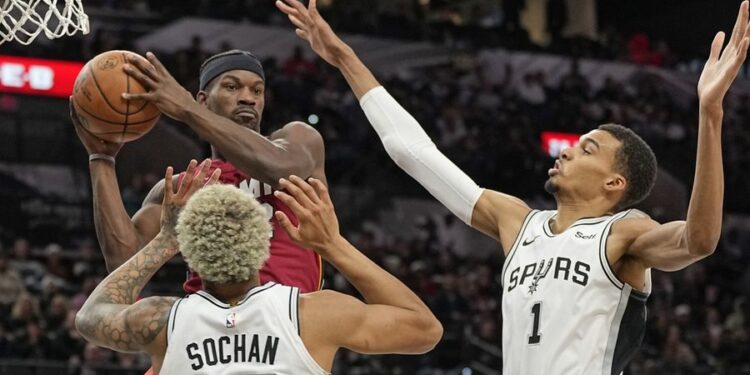 NBA: Miami Heat at San Antonio Spurs