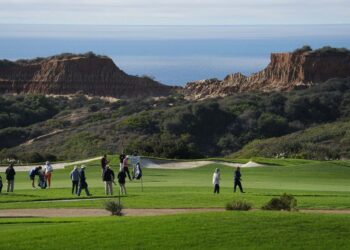 PGA: Farmers Insurance Open - Second Round