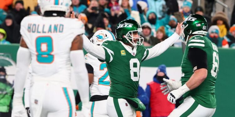 NFL: Miami Dolphins at New York Jets