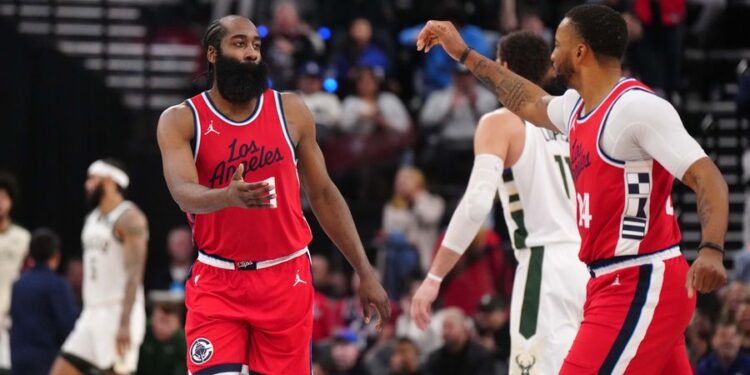 NBA: Milwaukee Bucks at Los Angeles Clippers