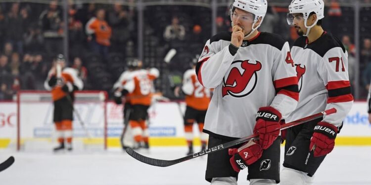 NHL: New Jersey Devils at Philadelphia Flyers