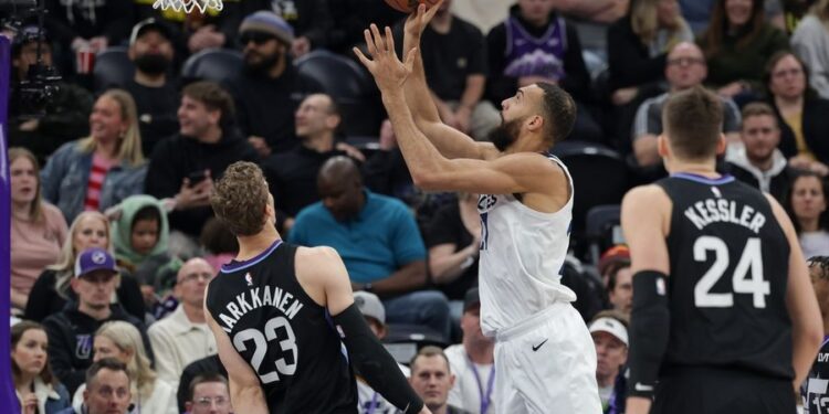 NBA: Minnesota Timberwolves at Utah Jazz