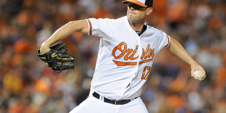 BALTIMORE, MD - AUGUST 19: Brian Matusz #17 of the Baltimore Orioles pitches against the New York Mets at Oriole Park at Camden Yards on August 19, 2015 in Baltimore, Maryland.  (Photo by G Fiume/Getty Images)