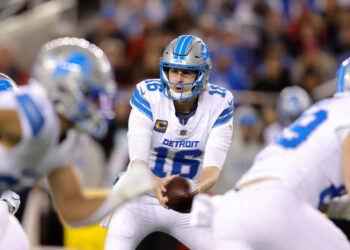 Dec 30, 2024; Santa Clara, California, USA; Detroit Lions quarterback Jared Goff (16) hands off the ball during the first quarter against the San Francisco 49ers at Levi's Stadium. Mandatory Credit: Sergio Estrada-Imagn Images