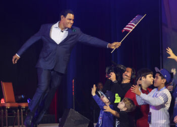 The Cubs will induct Sammy Sosa and Derrek Lee into the team's Hall of Fame during the 2025 MLB season. (John J. Kim/Chicago Tribune/Tribune News Service via Getty Images)