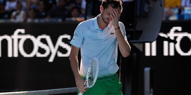 Daniil Medvedev reacts