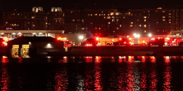 American Eagle flight 5342 crashes in the Potomac River near Ronald Reagan Washington National Airport