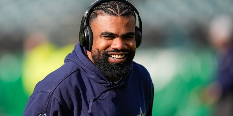 Ezekiel Elliott smiles