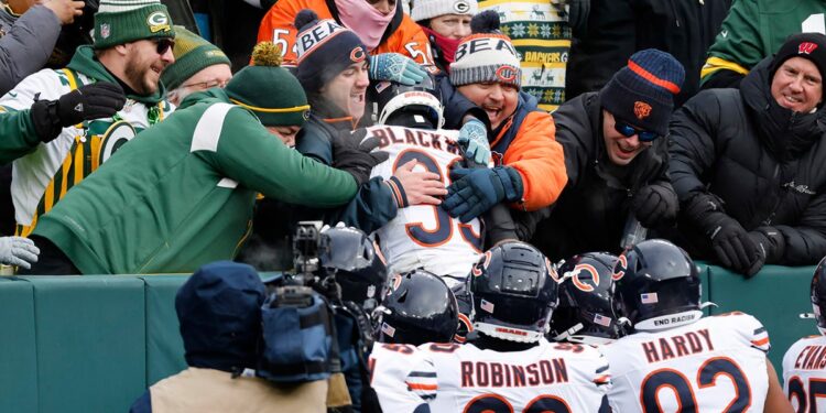 Josh Blackwell Lambeau Leap