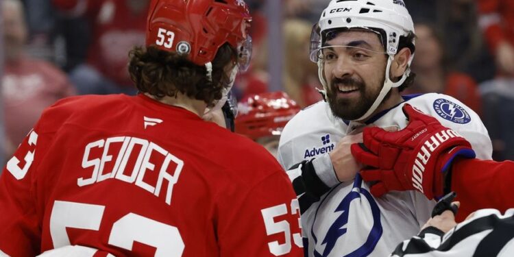 NHL: Tampa Bay Lightning at Detroit Red Wings