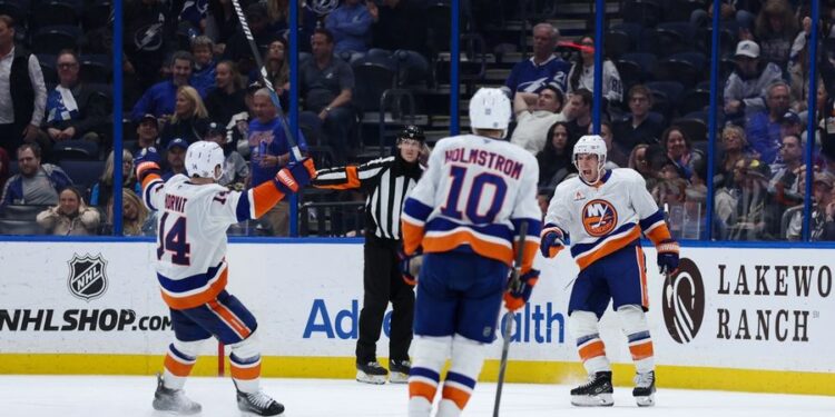 NHL: New York Islanders at Tampa Bay Lightning