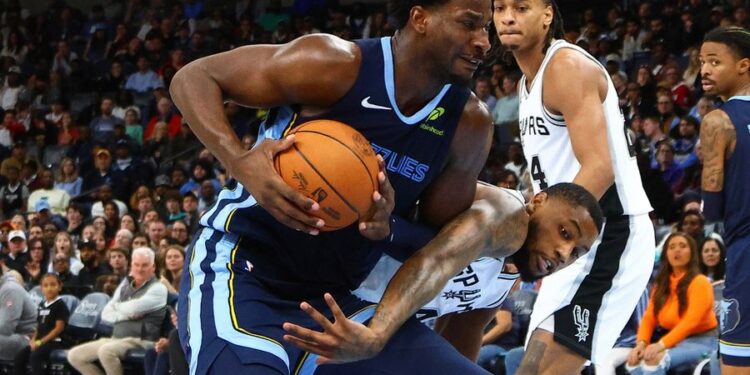 NBA: San Antonio Spurs at Memphis Grizzlies