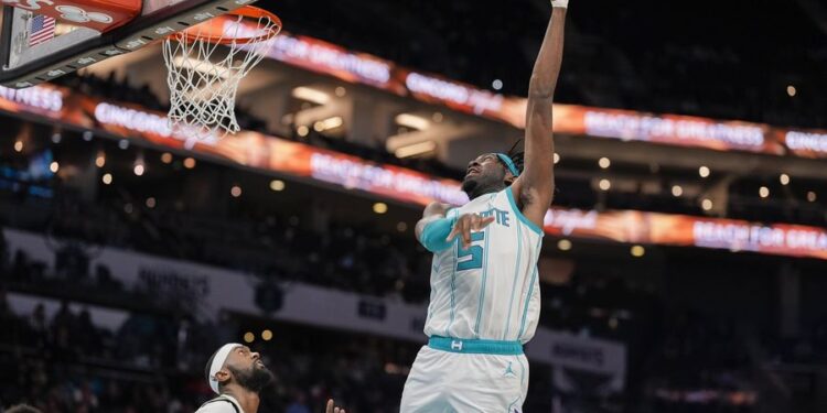 NBA: Milwaukee Bucks at Charlotte Hornets