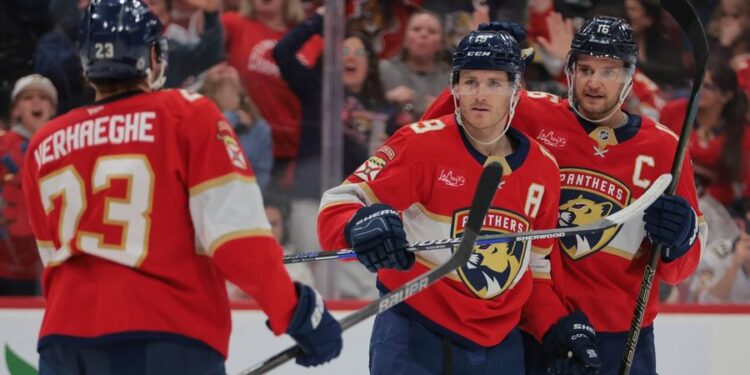 NHL: Ottawa Senators at Florida Panthers