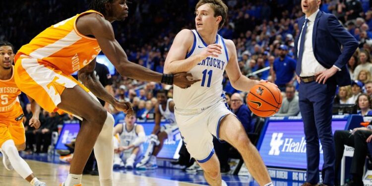 NCAA Basketball: Tennessee at Kentucky