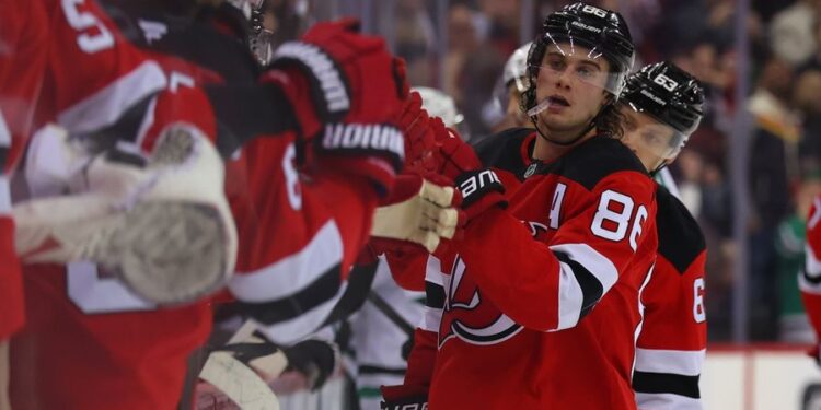 NHL: Dallas Stars at New Jersey Devils