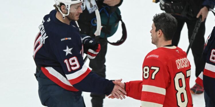 Matthew Tkachuk and Sidney Crosby (Brian Fluharty-Imagn Images)