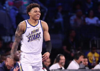 Keyonte George led his team in scoring in the semifinals, then hit the game-winning 3 in the final to advance  to Sunday's All-Star tournament. (Ezra Shaw/Getty Images)