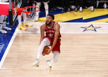 INDIANAPOLIS, INDIANA - FEBRUARY 18: Karl-Anthony Towns #32 of the Minnesota Timberwolves and Western Conference All-Stars drives to the basket against the Eastern Conference All-Stars in the fourth quarter during the 2024 NBA All-Star Game at Gainbridge Fieldhouse on February 18, 2024 in Indianapolis, Indiana. NOTE TO USER: User expressly acknowledges and agrees that, by downloading and or using this photograph, User is consenting to the terms and conditions of the Getty Images License Agreement. (Photo by Justin Casterline/Getty Images)