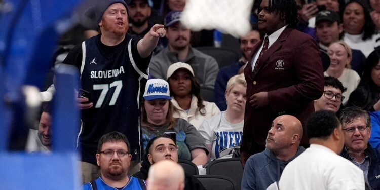 Mavericks fan