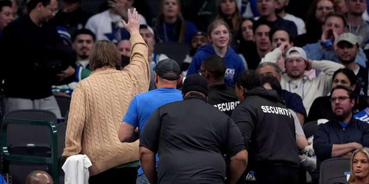 Mavericks fan escorted out