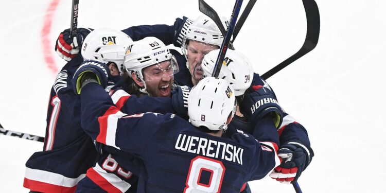 Team USA celebrates goal