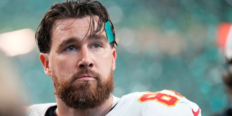 Travis Kelce downcast