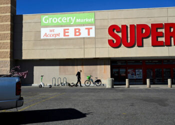 Food pantry is busy, weeks into the continuing U.S. government shutdown, in Denver
