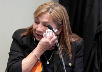 Blanca Turrubiate-Simpson answers questions from prosecutor John Meadors