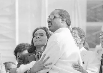 Stevie Wonder Embracing Coretta King