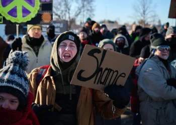 Nationwide Shutdown As Minnesota Businesses Face DHS Audits After ICE Resistance