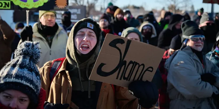 Nationwide Shutdown As Minnesota Businesses Face DHS Audits After ICE Resistance