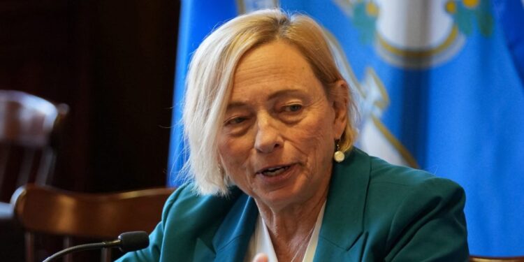 Northeastern U.S. Governors and Canadian Premiers meet in Boston